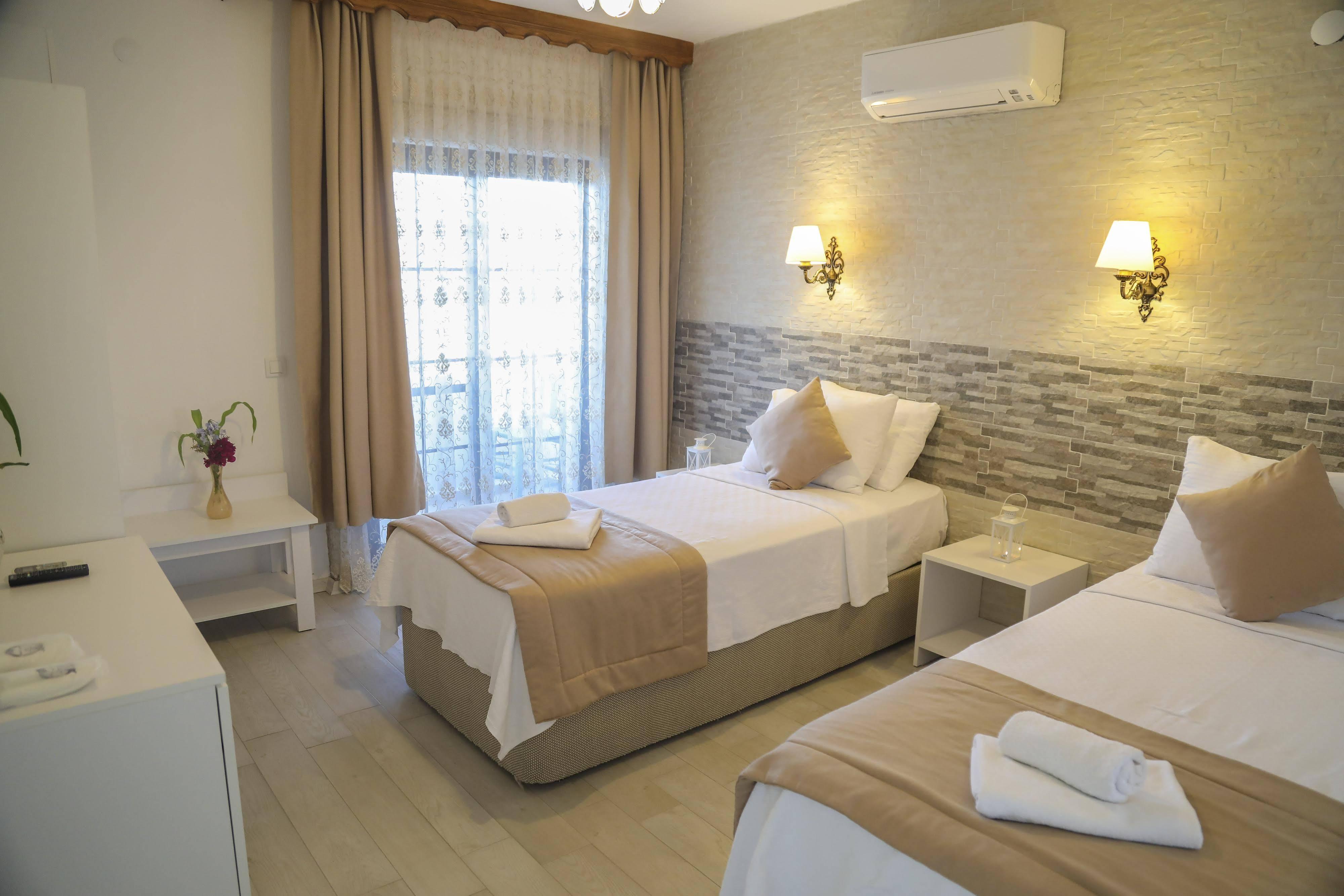 Aksu Hotel Alaçatı Buitenkant foto